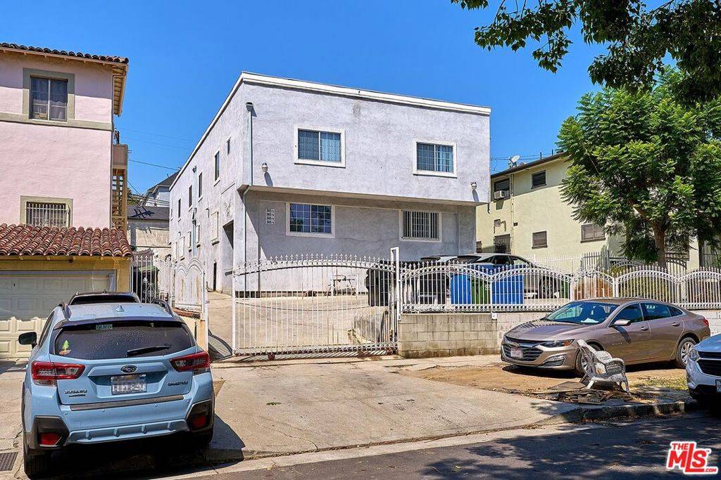Los Angeles, CA 90004,563 N Alexandria AVE