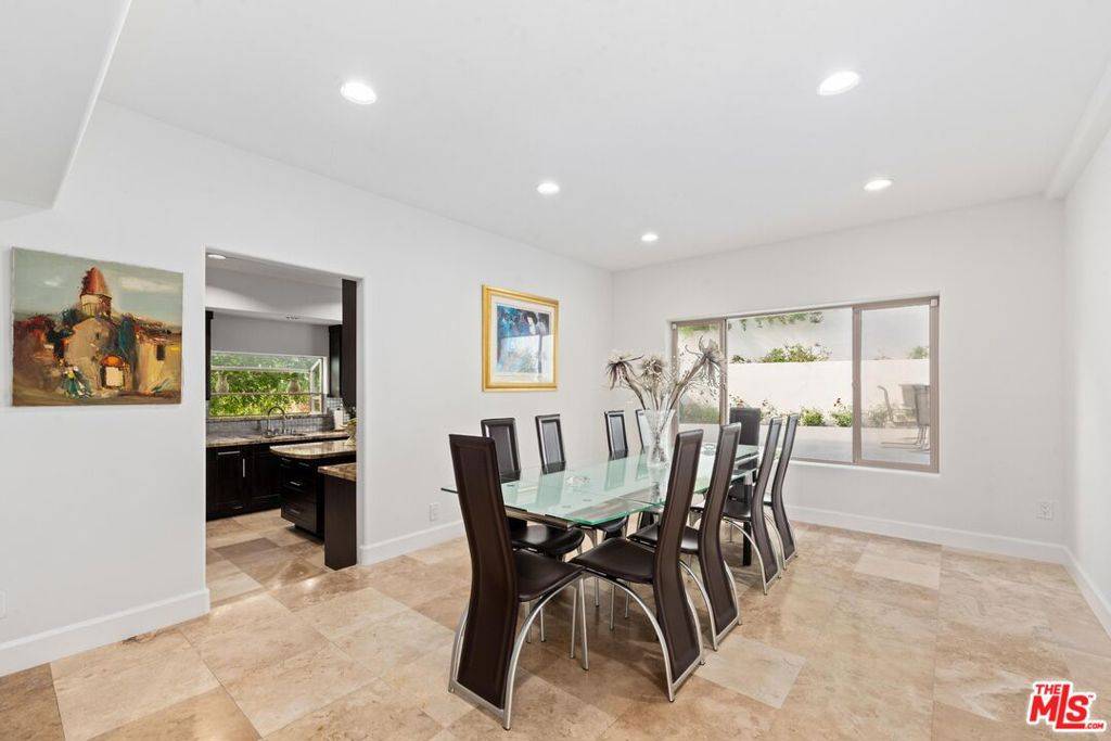 Sherman Oaks, CA 91403,15080 Encanto DR