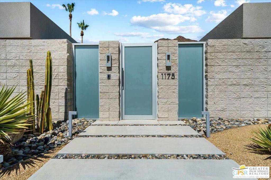Palm Springs, CA 92262,1175 Los Robles DR