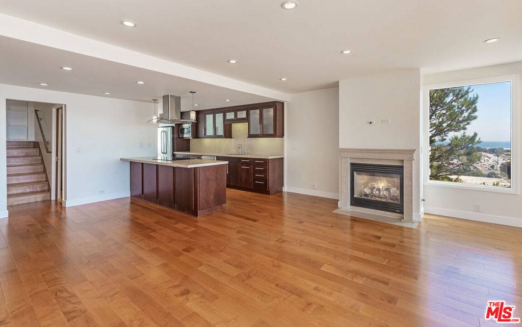 Malibu, CA 90265,23914 De Ville WAY #D