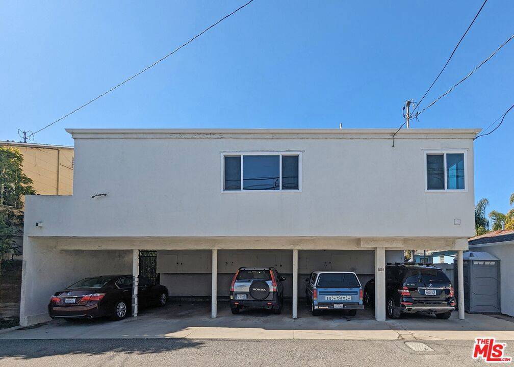 Santa Monica, CA 90404,1813 9th ST