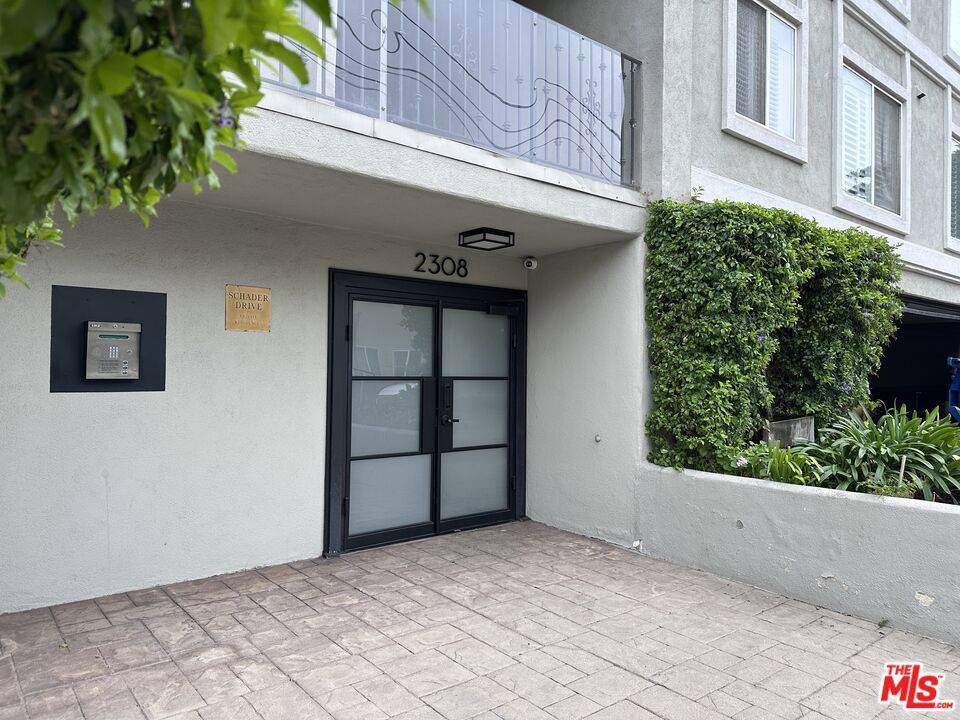 Santa Monica, CA 90404,2308 Schader DR #212