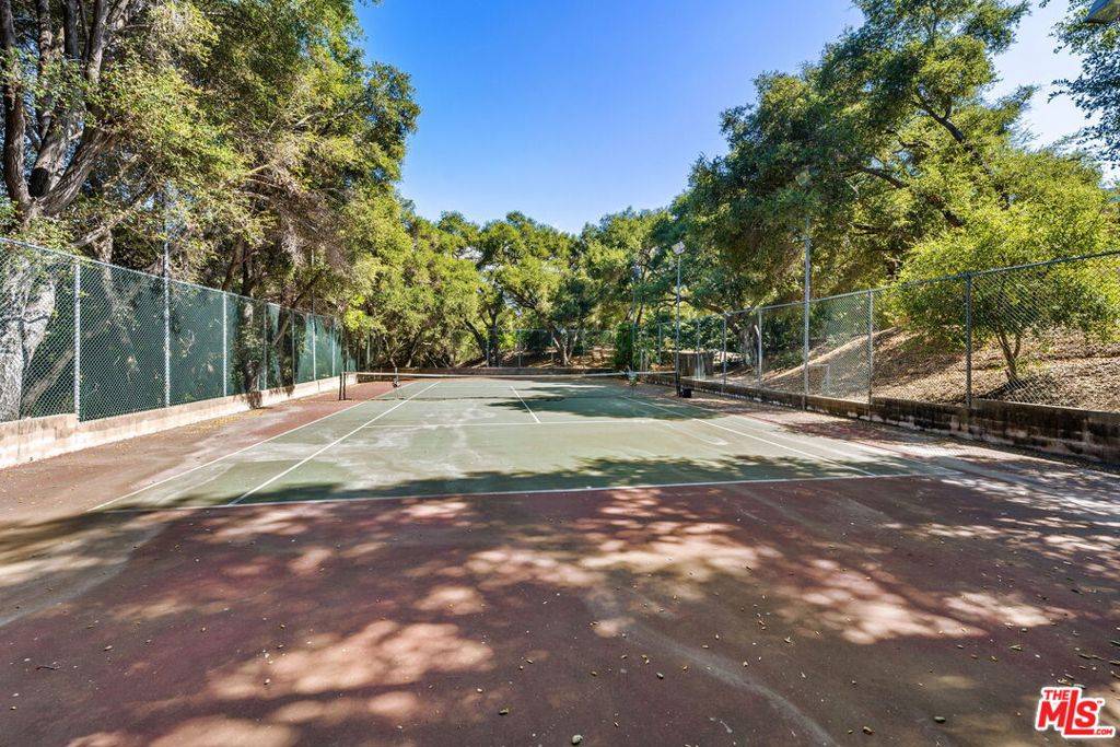 Calabasas, CA 91302,730 Crater Camp DR