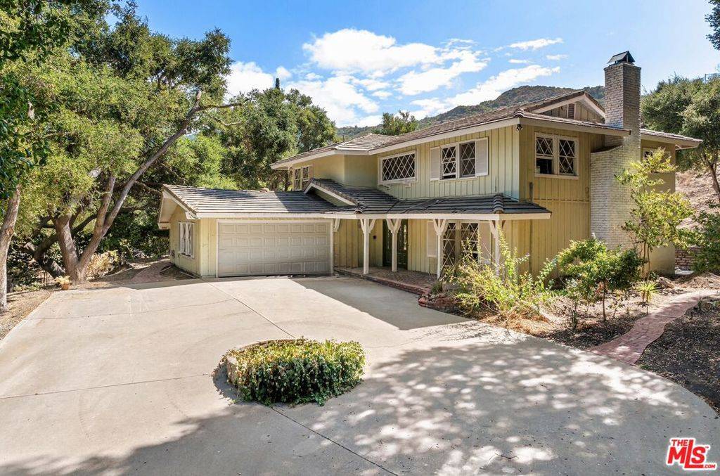 Calabasas, CA 91302,730 Crater Camp DR