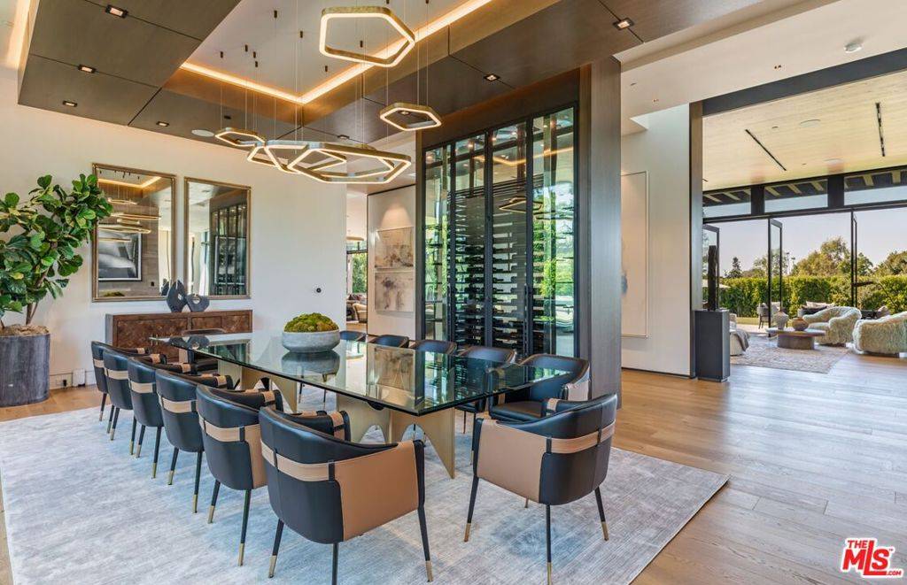 615 N Faring RD Los Angeles, CA 90077