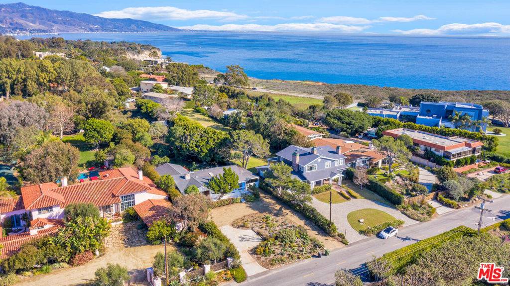 Malibu, CA 90265,7352 Birdview AVE