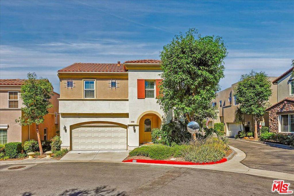 Woodland Hills, CA 91367,5649 Como CIR