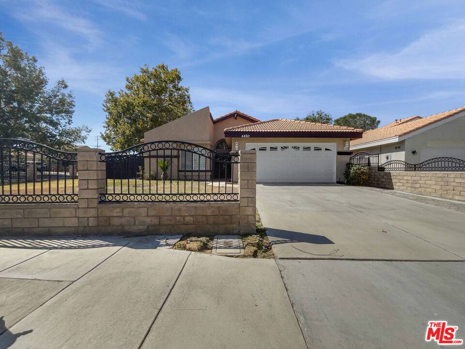 Lancaster, CA 93535,44811 Fenhold ST