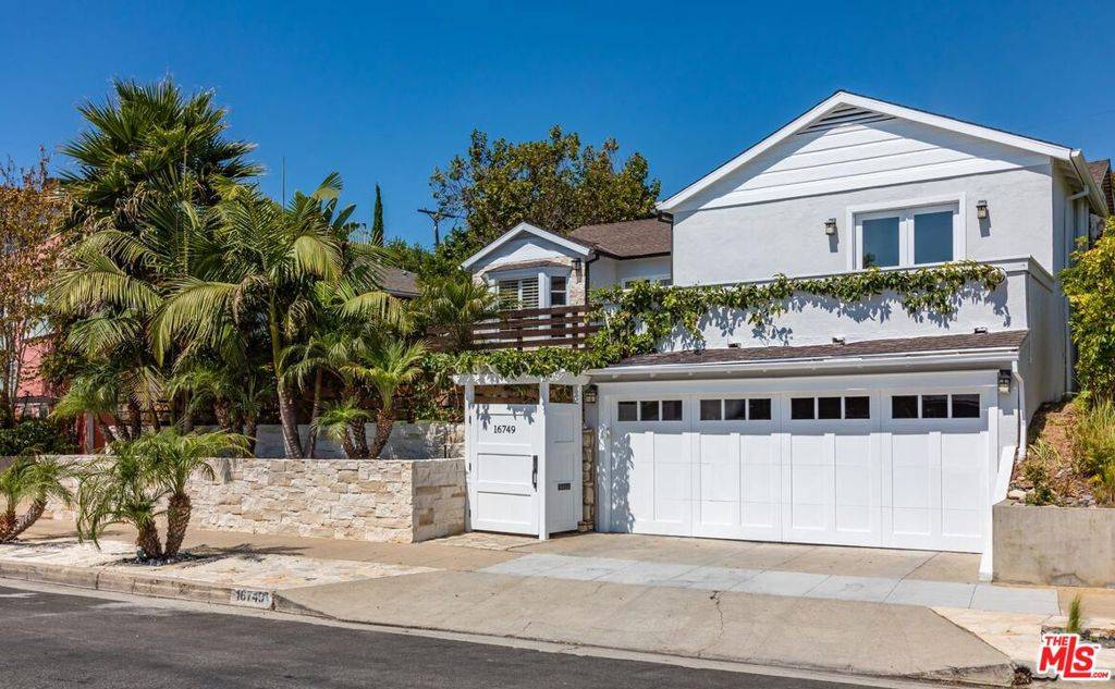 Pacific Palisades, CA 90272,16749 Bollinger DR