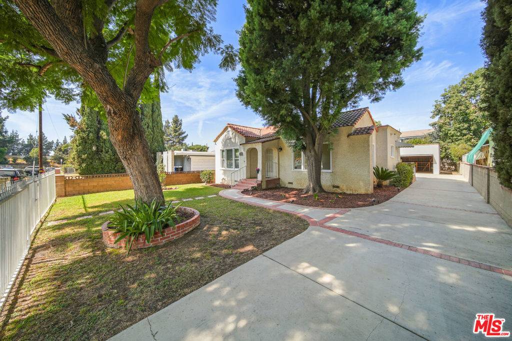 Mission Hills (san Fernando), CA 91345,15521 Lemarsh ST