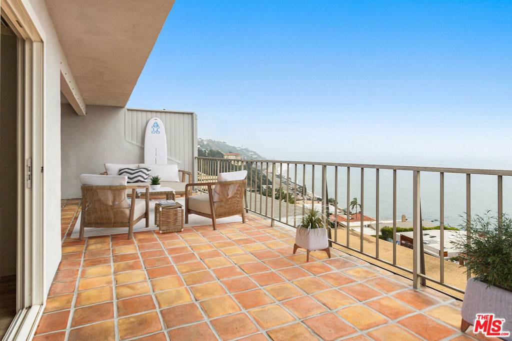 Malibu, CA 90265,18203 Coastline DR #8