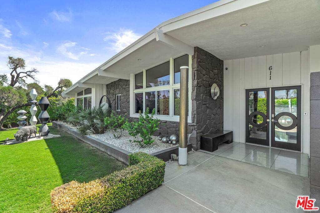 Palm Springs, CA 92262,611 W Leisure WAY