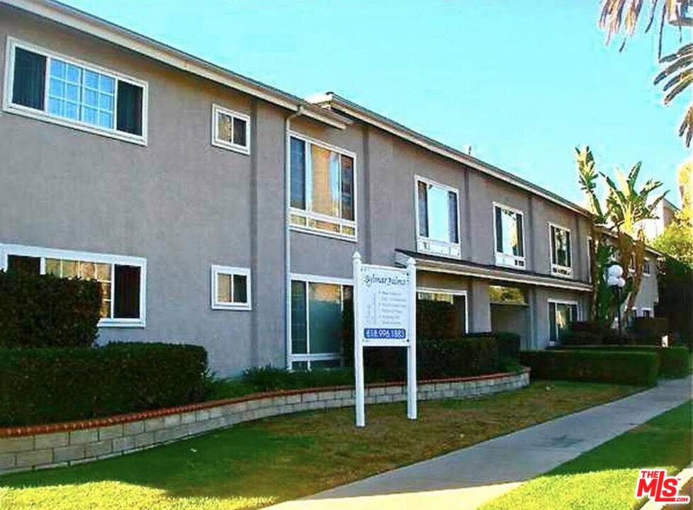 Sherman Oaks, CA 91423,4555 Sylmar