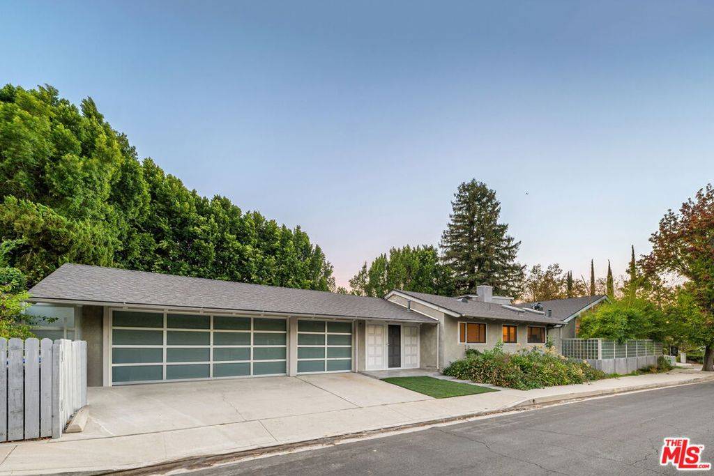 Encino, CA 91316,4820 Encino TER