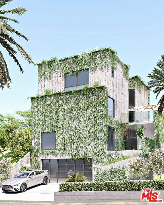 Los Angeles, CA 90026,2252 Aaron ST