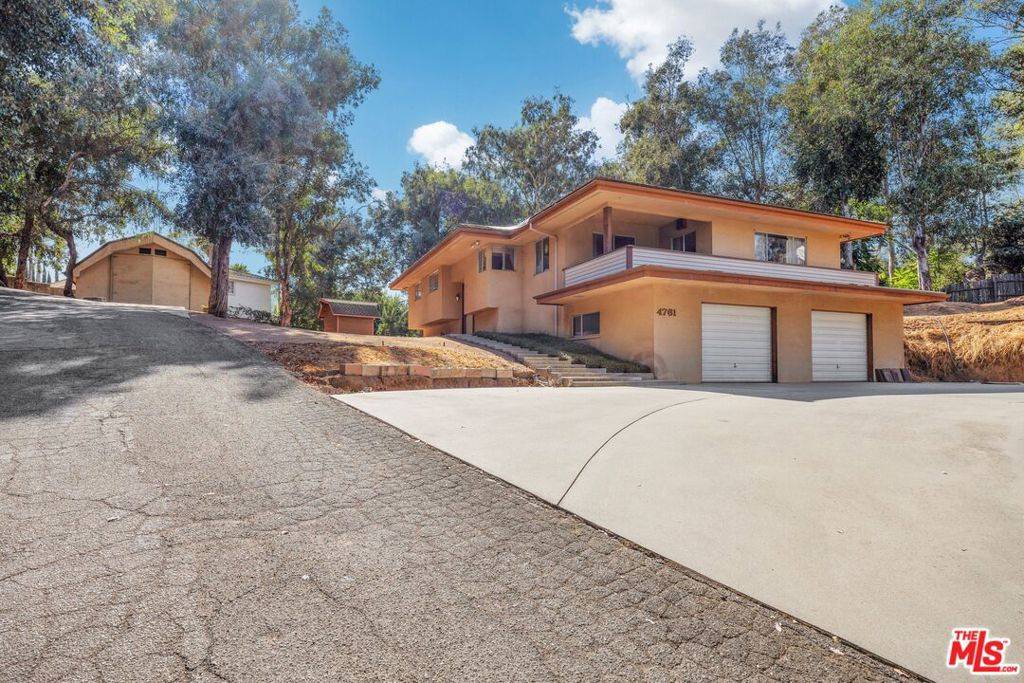 La Verne, CA 91750,4761 Live Oak Canyon RD