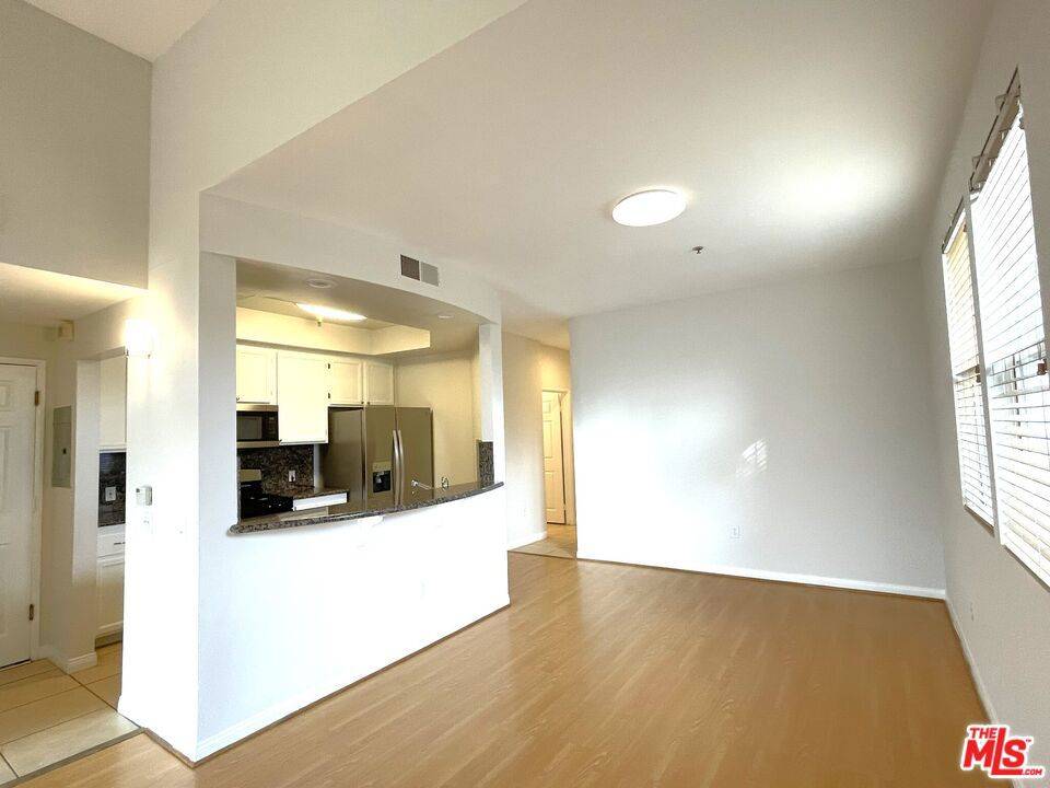 Studio City, CA 91604,4442 Coldwater Canyon AVE #302