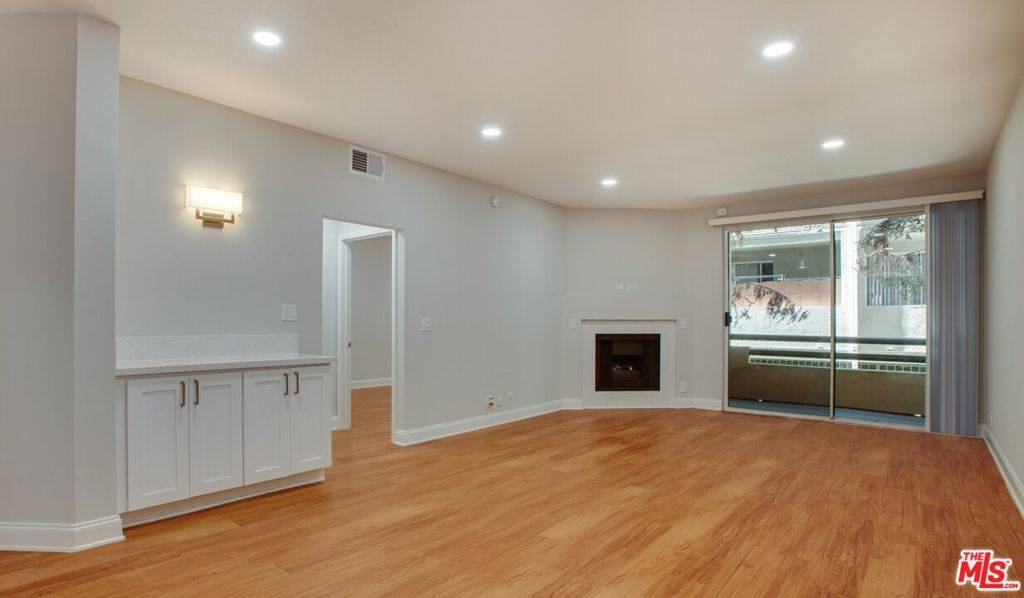 Los Angeles, CA 90035,1419 Peerless PL #115