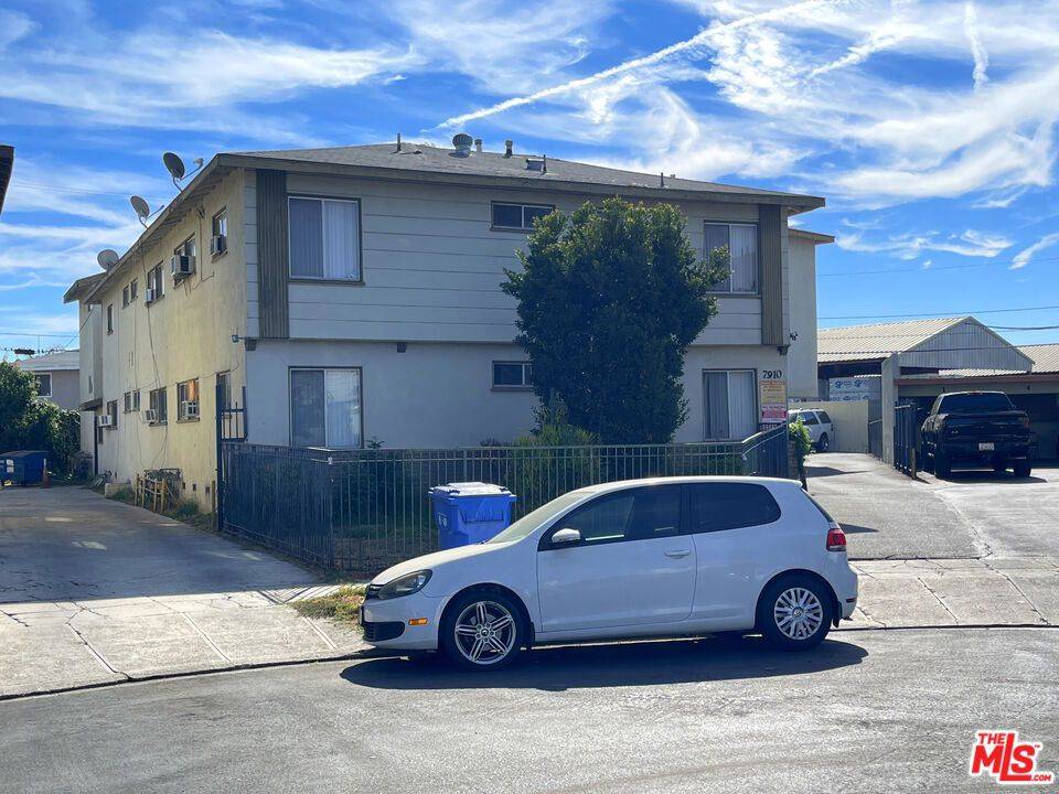 Panorama City, CA 91402,7910 Brimfield AVE