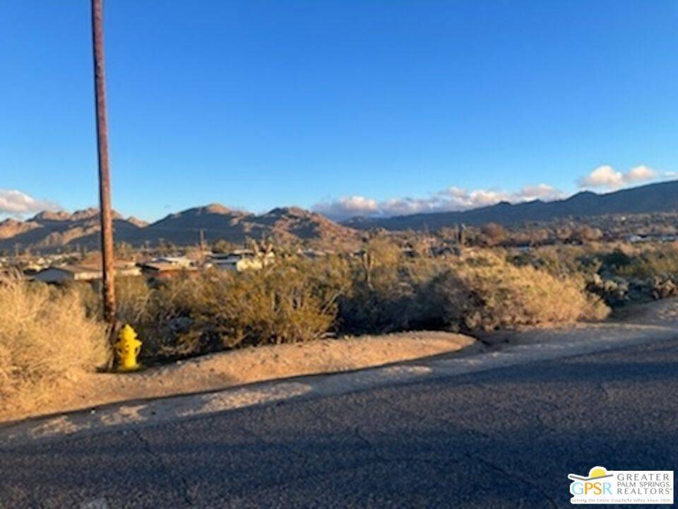 Joshua Tree, CA 92252,6175 East Parkway