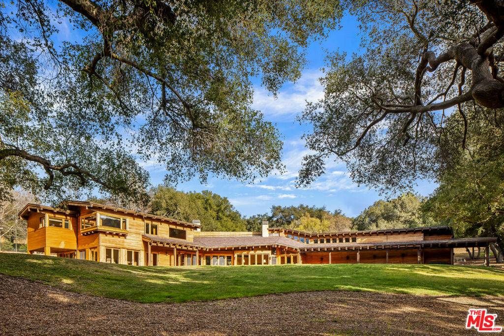 Calabasas, CA 91302,715 Crater Camp DR