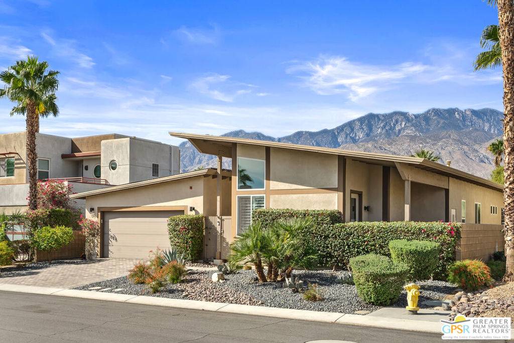 Palm Springs, CA 92262,591 Skylar LN