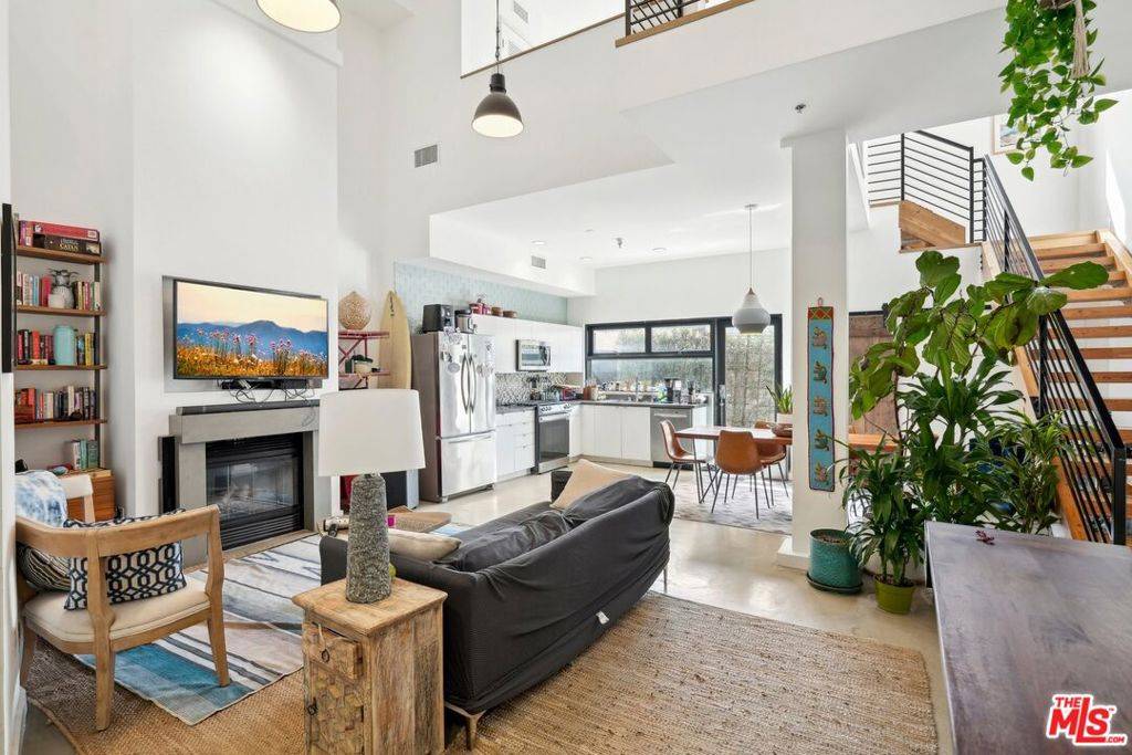 Venice, CA 90291,815 Hampton DR #3