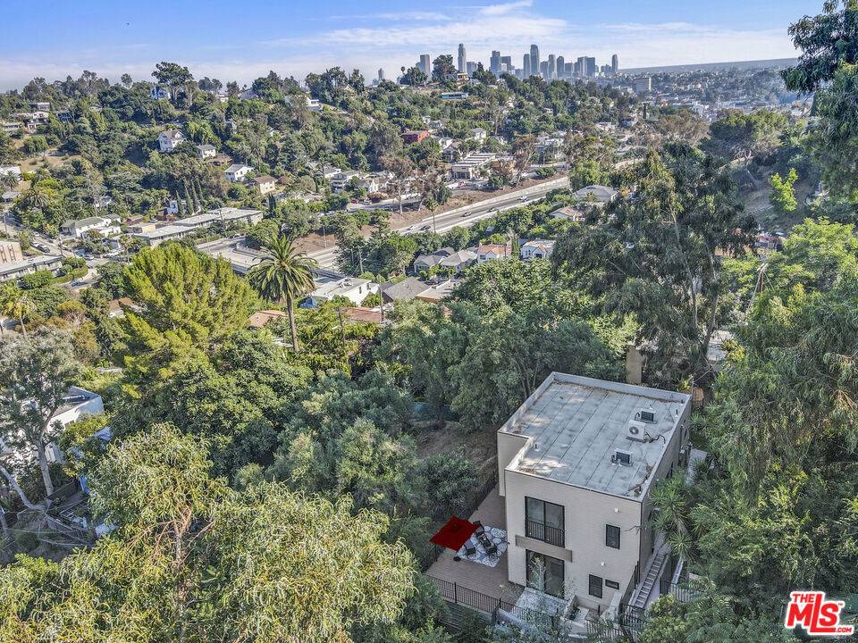 Los Angeles, CA 90039,2315 Loma Vista PL