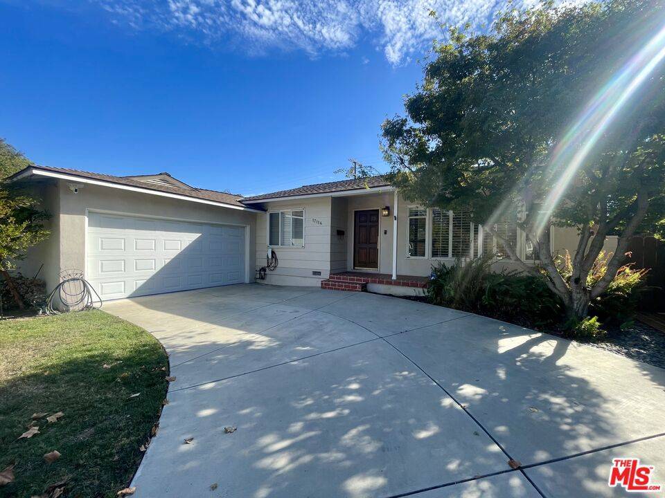 Van Nuys, CA 91406,17114 Enadia WAY