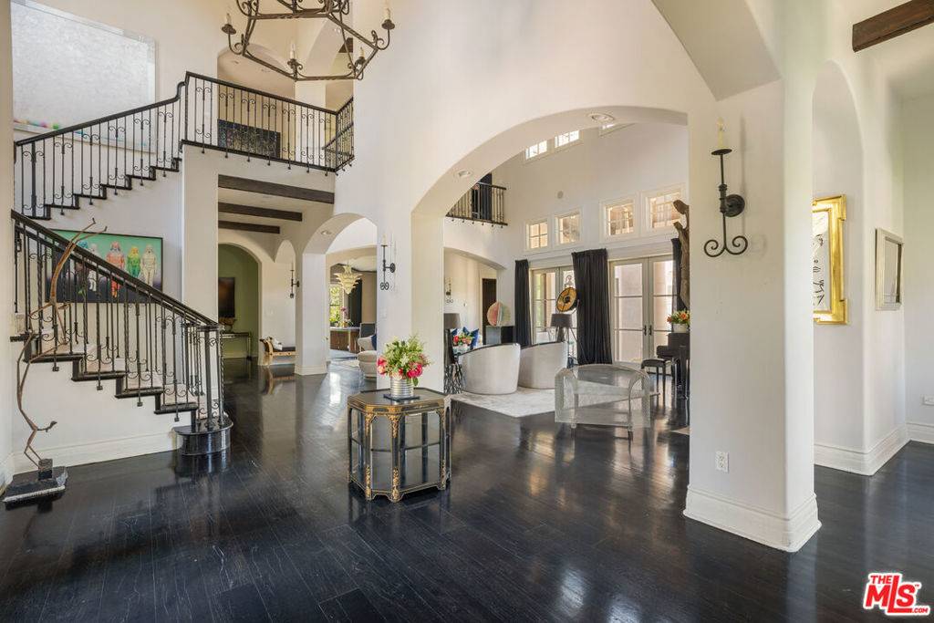 Agoura Hills, CA 91301,31823 Lobo Canyon RD