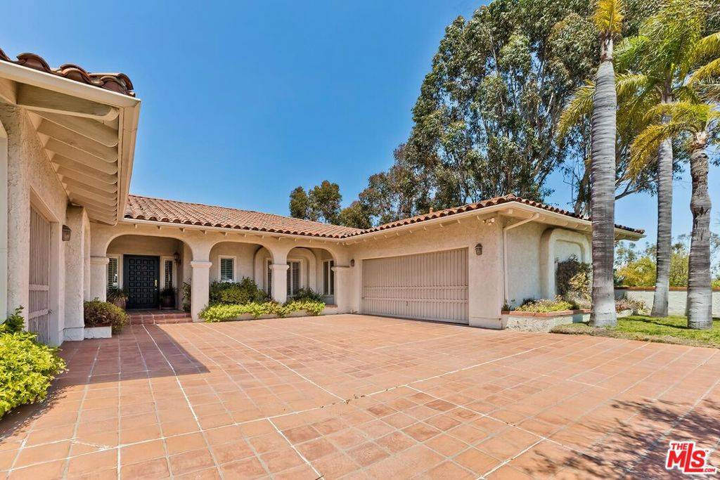Beverly Hills, CA 90210,12001 Talus PL