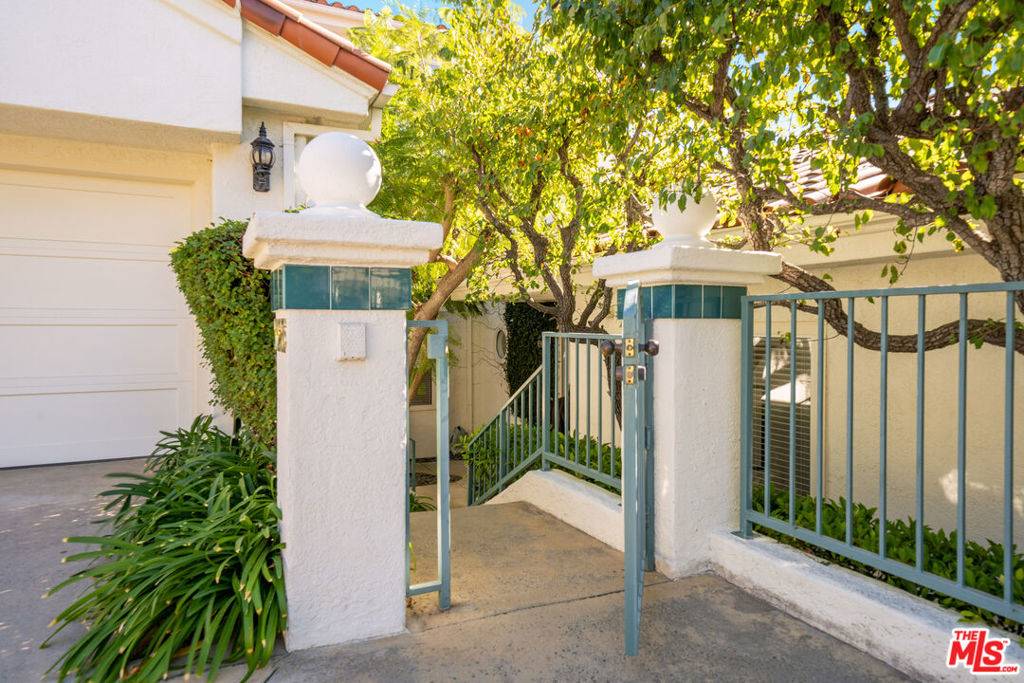 Pacific Palisades, CA 90272,2026 Palisades DR