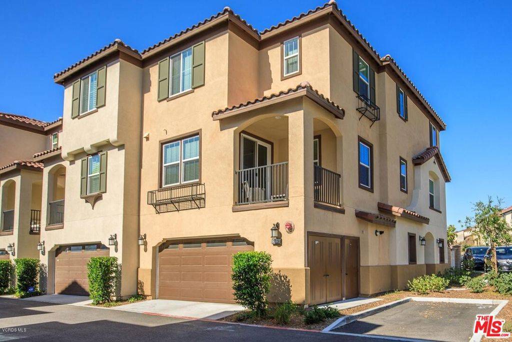 Santa Clarita, CA 91350,22126 Barrington WAY