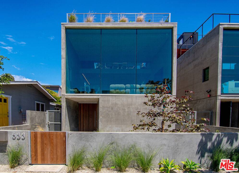 Venice, CA 90291,533 Grand BLVD