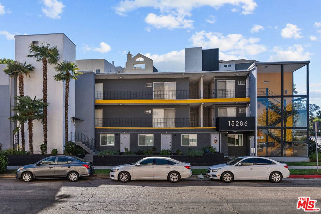 Sherman Oaks, CA 91403,15286 Sutton ST #208