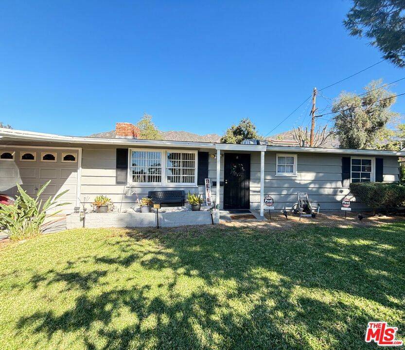 Altadena, CA 91001,255 W Poppyfields DR
