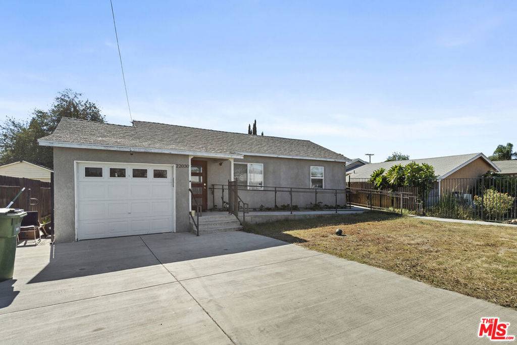 Canoga Park, CA 91303,22030 Saticoy ST