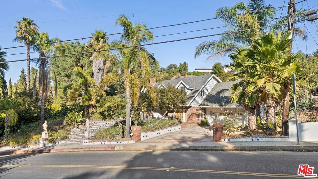 Encino, CA 91436,16645 Calneva DR