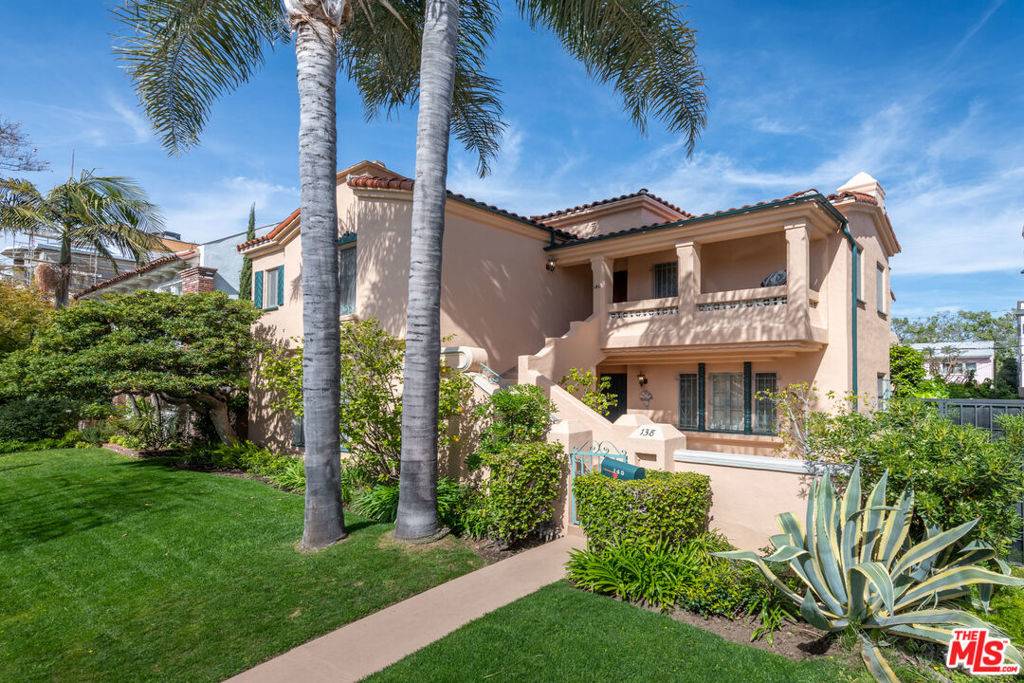 Beverly Hills, CA 90211,138 N La Peer DR