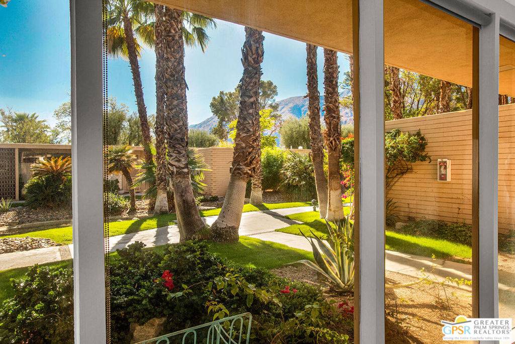 Palm Springs, CA 92262,360 Cabrillo RD #102