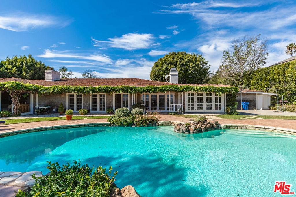 Pacific Palisades, CA 90272,1580 San Remo DR