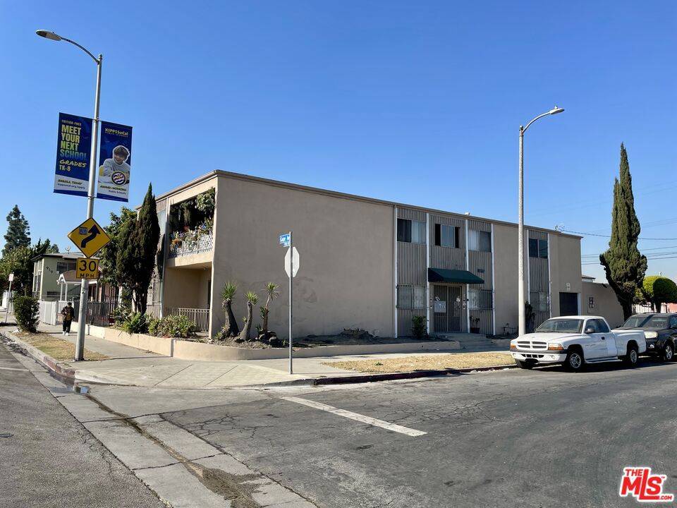 Los Angeles, CA 90044,6275 Menlo AVE