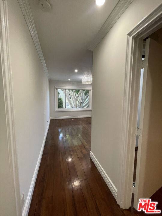 West Hollywood, CA 90069,1015 N Kings RD #115