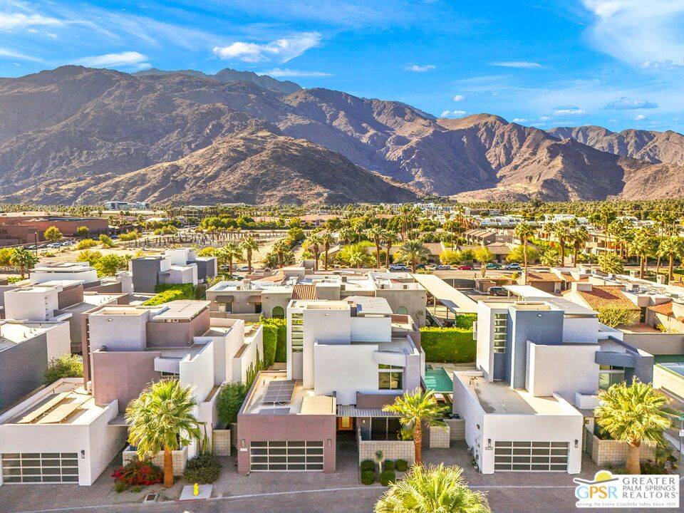 Palm Springs, CA 92262,415 Terno LN