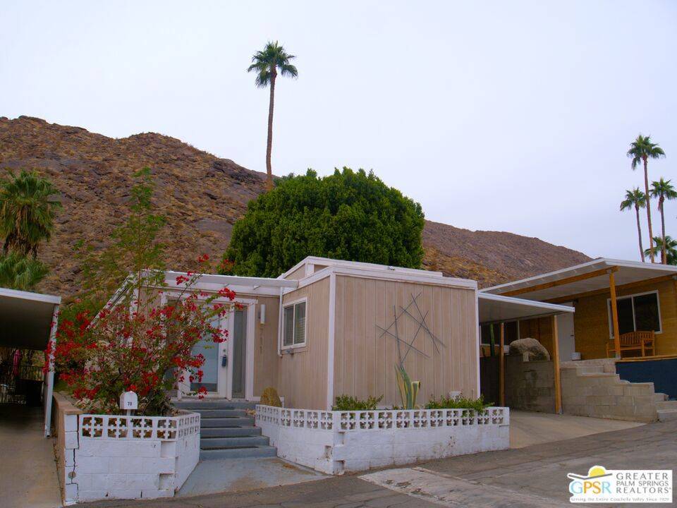 Palm Springs, CA 92264,711 Scenic DR