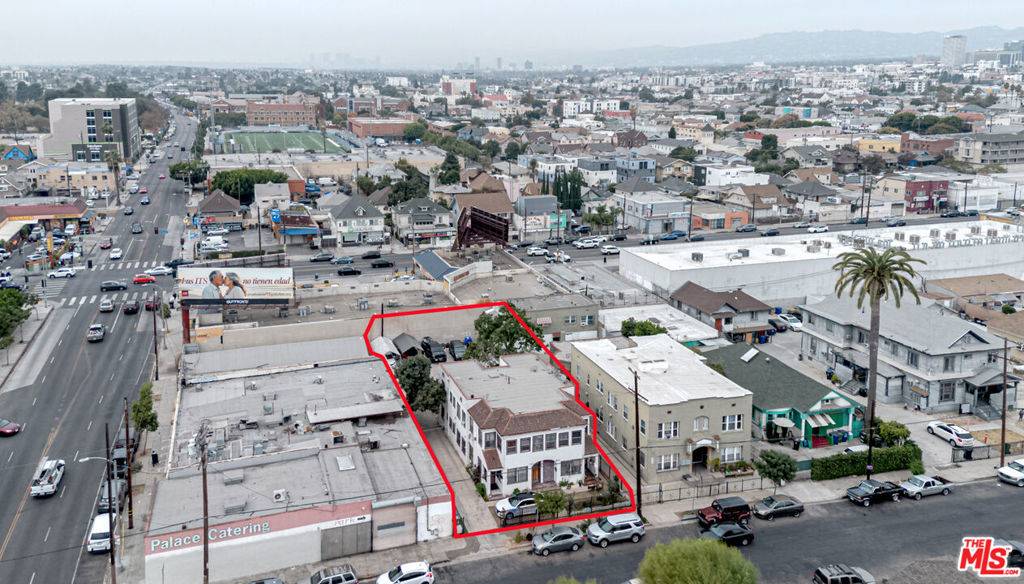 Los Angeles, CA 90006,1521 Menlo AVE