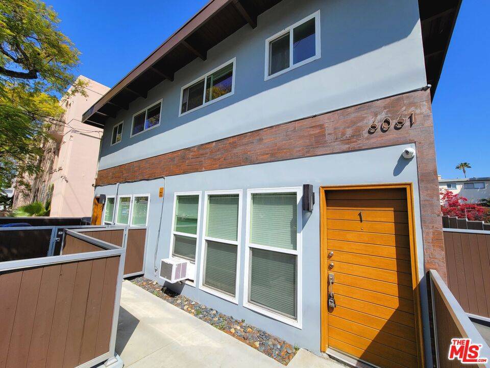 Los Angeles, CA 90028,6061 Franklin AVE