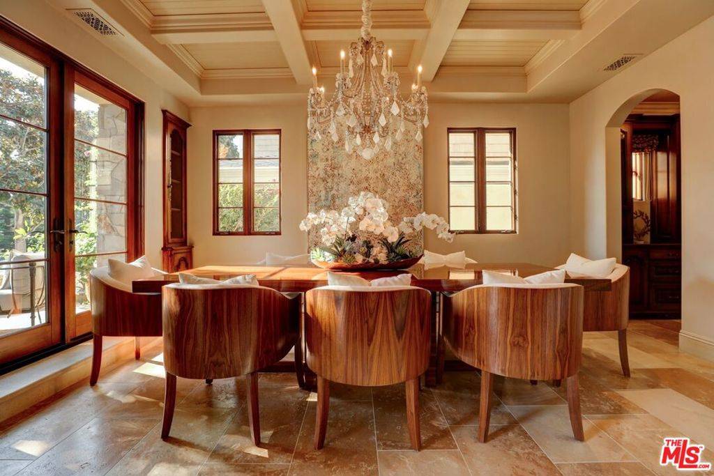 Corona Del Mar, CA 92625,227 Poinsettia AVE