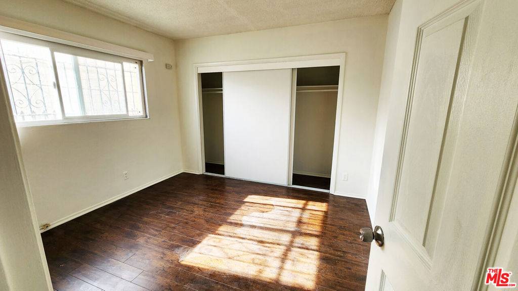 Los Angeles, CA 90006,1241 Dewey AVE #5