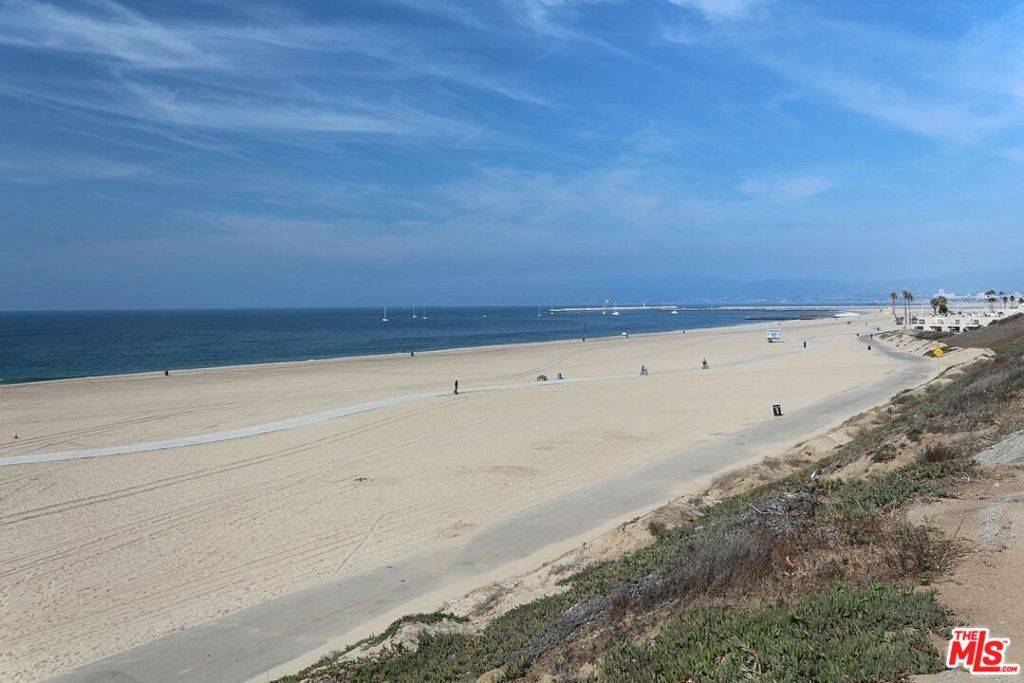 Playa Del Rey, CA 90293,6655 Esplanade